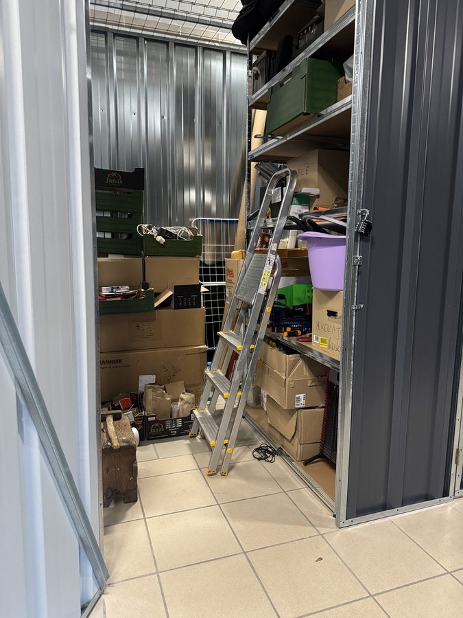 Przykład zapełnionego boksu magazynowego 3 m²