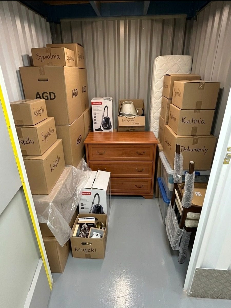 Schowek na czas przeprowadzki i remontu — self storage Skierniewice